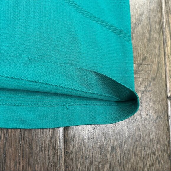 Lululemon NWT Swiftly Tech Racerback Tank Top 2.0 *Waist Length Sonic Teal - Picture 9 of 12